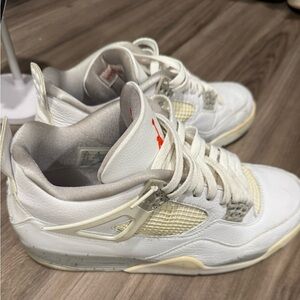 AIR JORDAN 4 RETRO
"WHITE OREO"